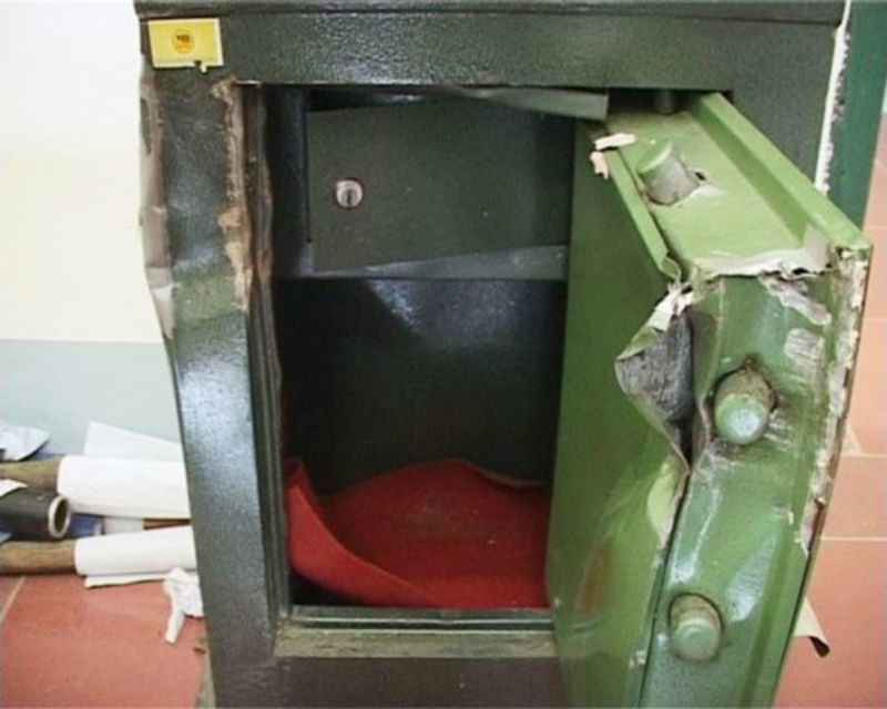 Sự Thật Đằng Sau Các Mẫu Két Sắt Giá Rẻ